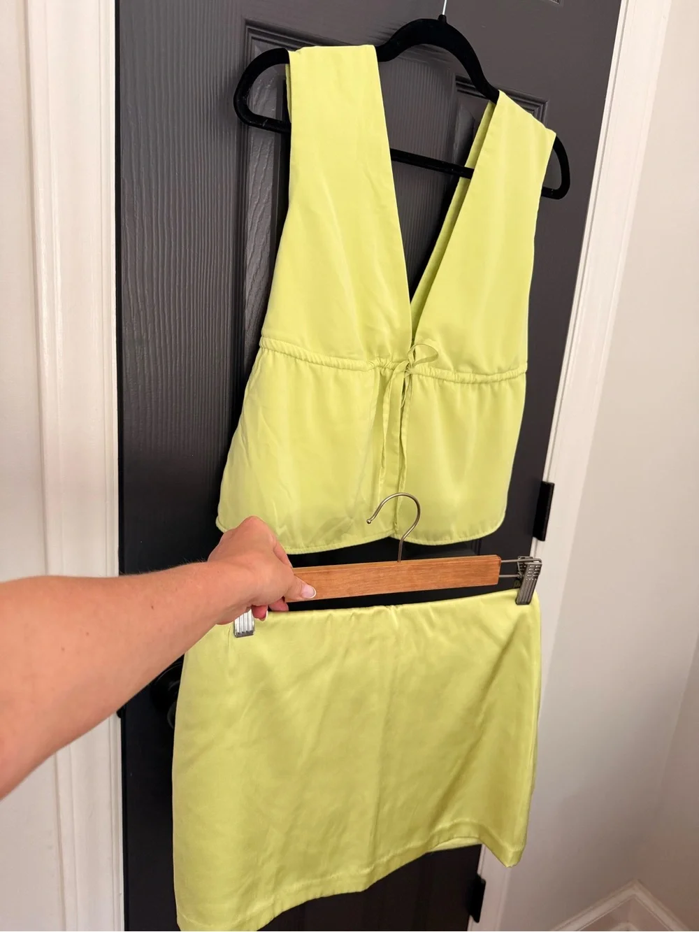 Abercrombie & Fitch | Key Lime Matching Set - Tie Top & Satin Skort